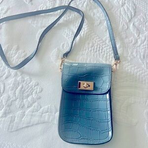 Elegant Blue Croc-Embossed Crossbody new without tags.